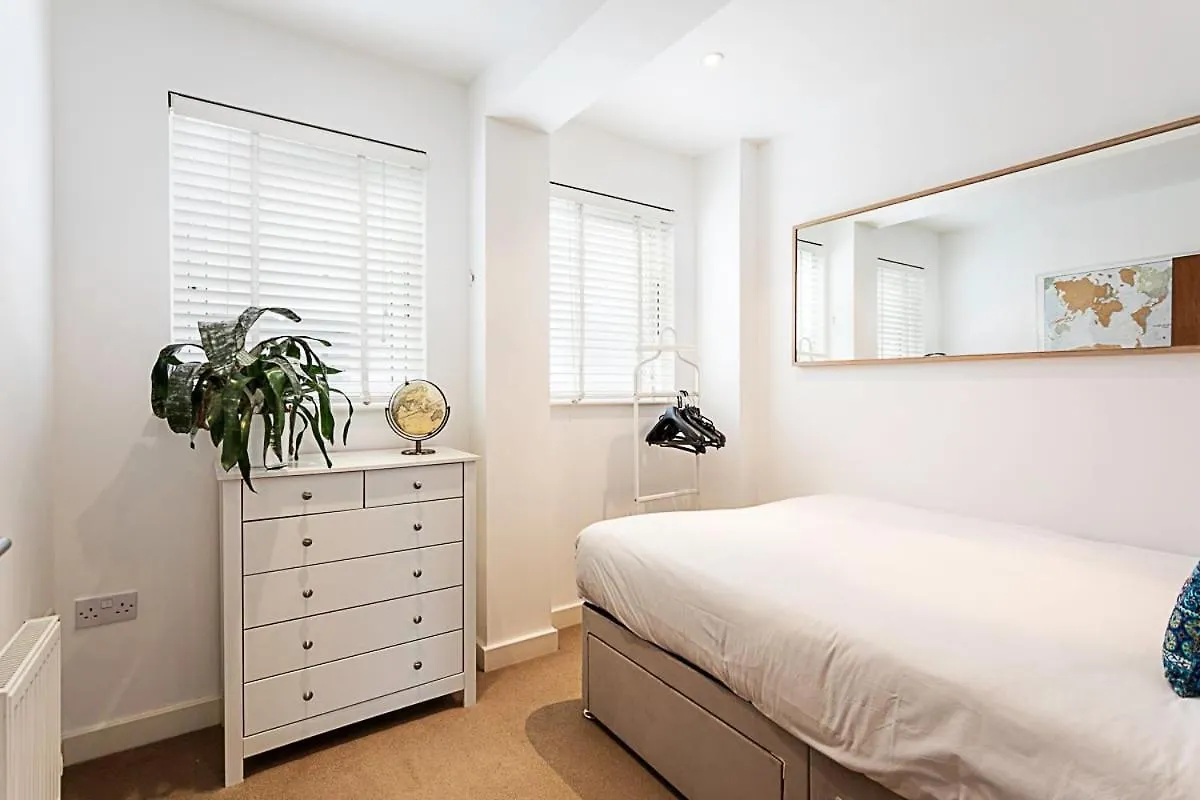 3 Bed Luxury Penthouse In Shoreditch 런던 0*,  영국