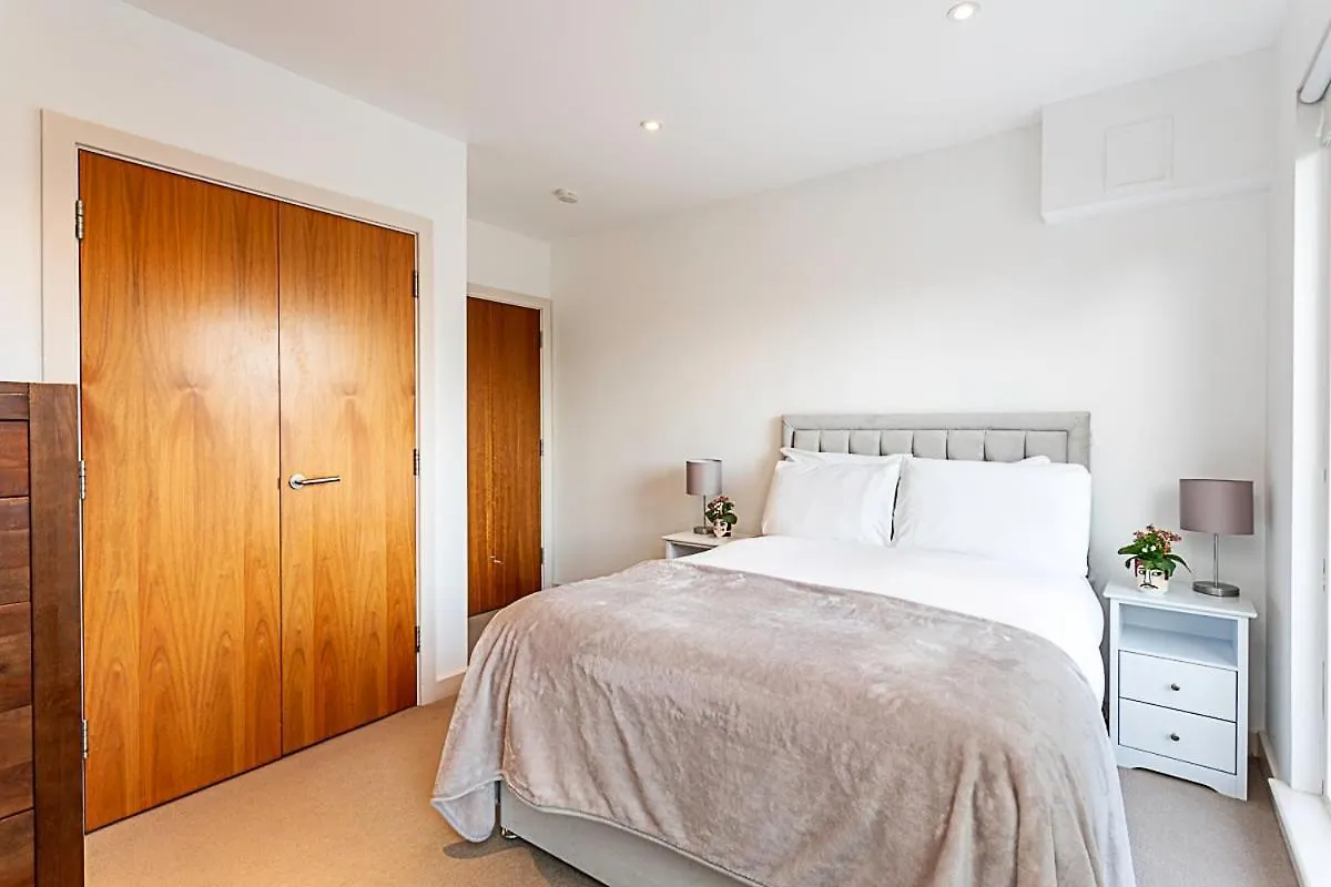아파트 3 Bed Luxury Penthouse In Shoreditch 런던